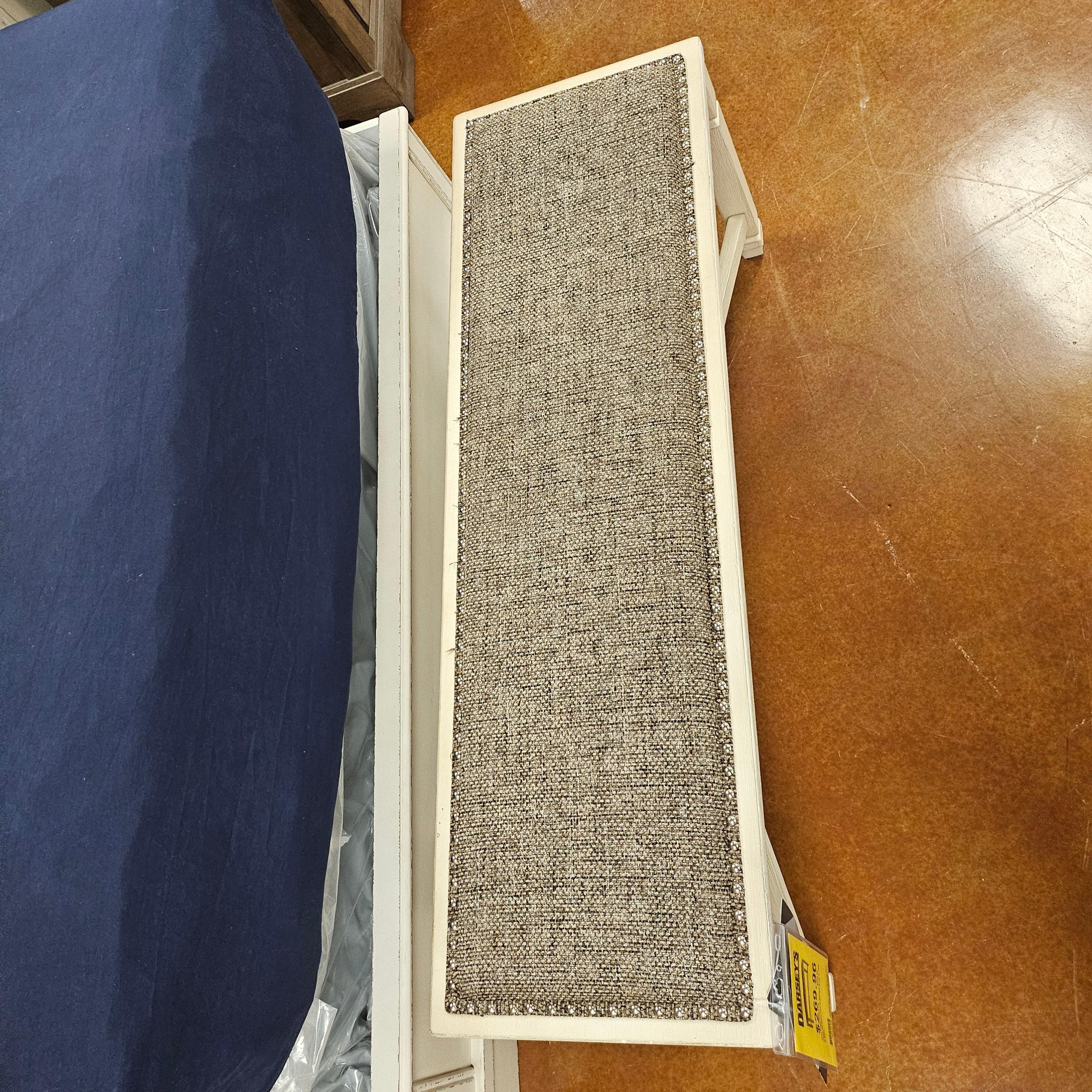 Banc Bolanburg D647-00