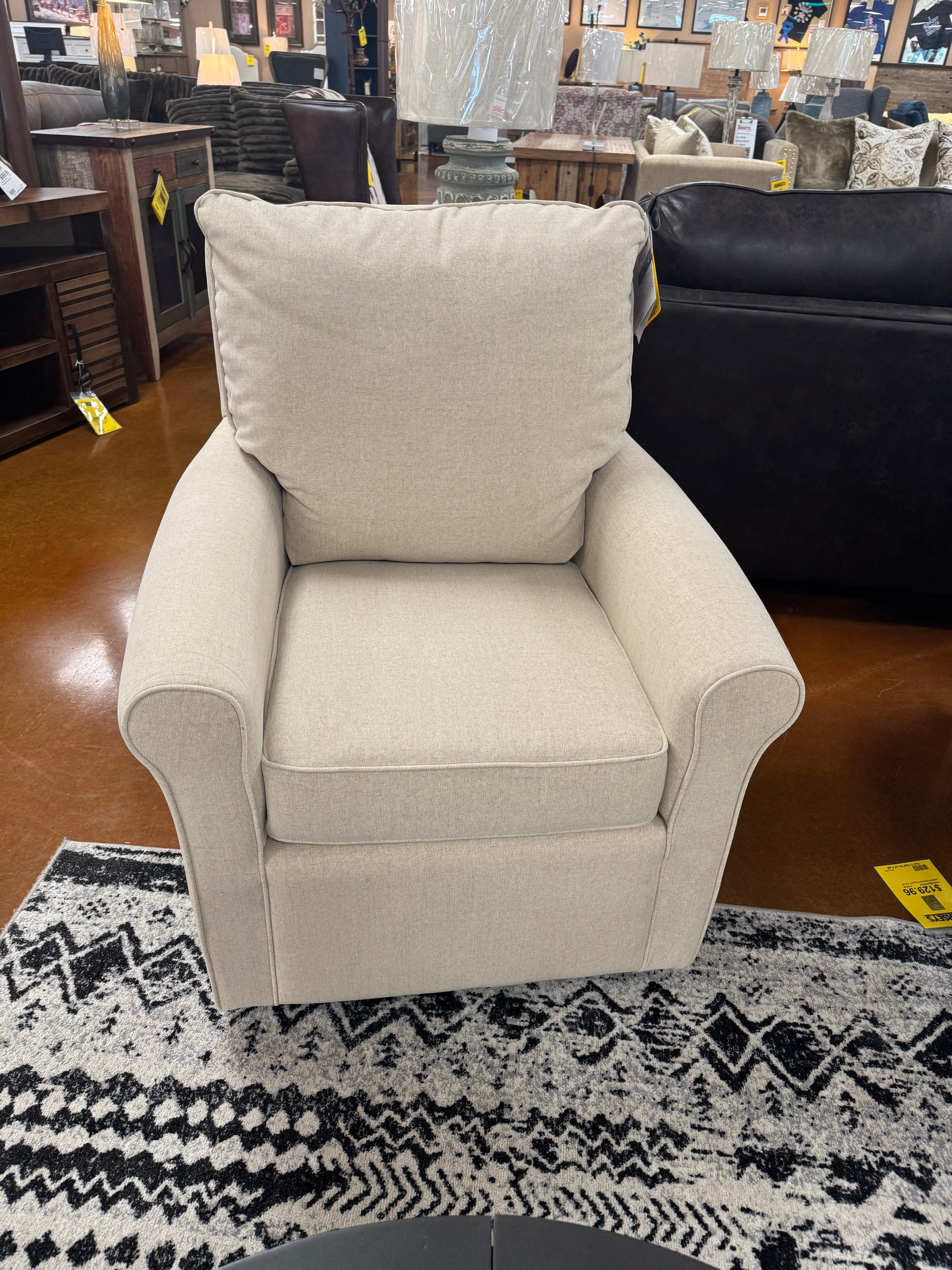 Chaise pivotante Kacey en lin 5027-24697D