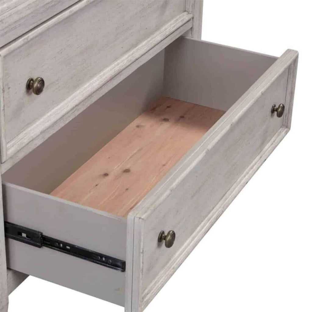 Ensemble Heartland Queen 824 : tête de lit, pied de lit, traverses, commode et table de chevet.