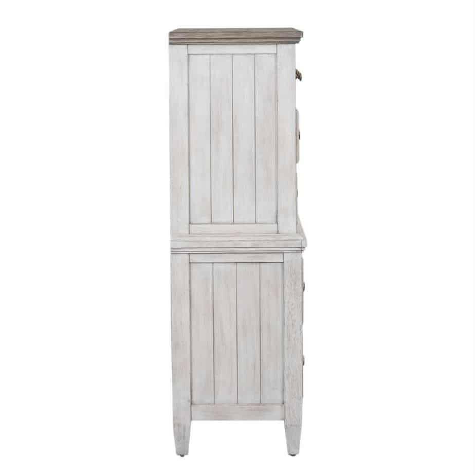 Ensemble Heartland Queen 824 : tête de lit, pied de lit, traverses, commode et table de chevet.