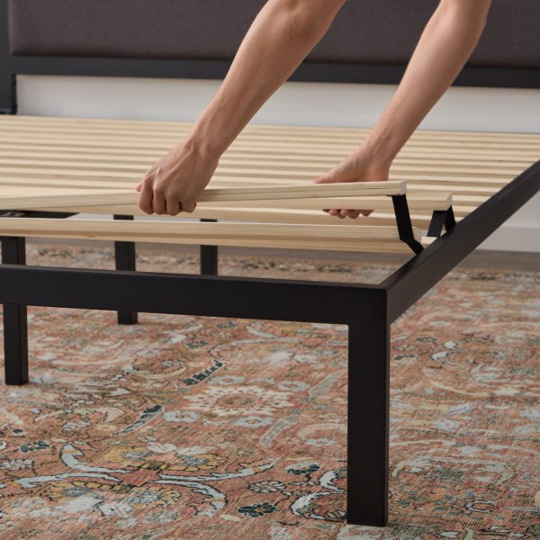 Lit Queen Size rembourré en métal anthracite BS0002MUBQQCH