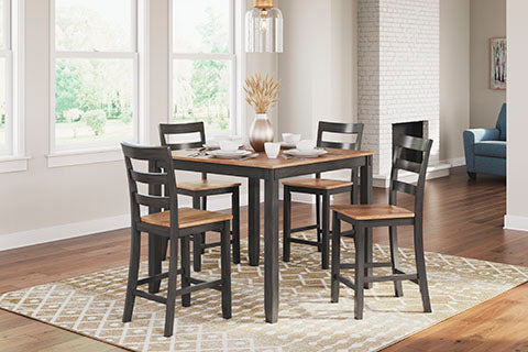Table et 4 chaises marron Gesthaven D396-223
