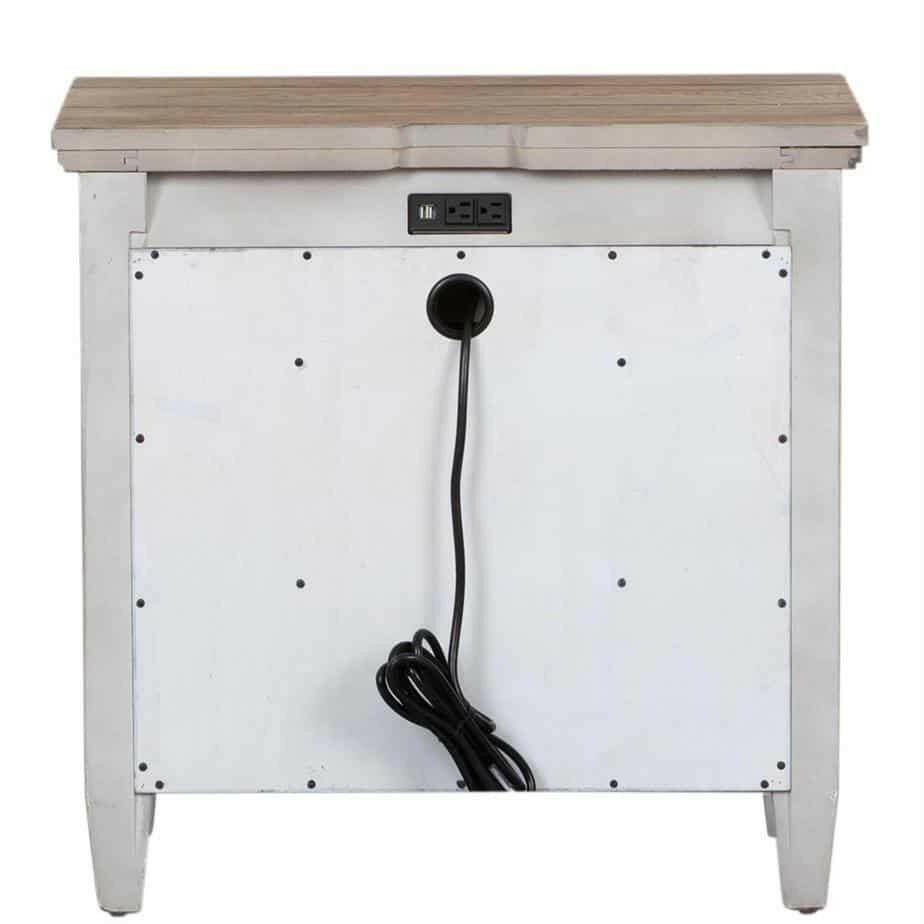 Ensemble Heartland Queen 824 : tête de lit, pied de lit, traverses, commode et table de chevet.